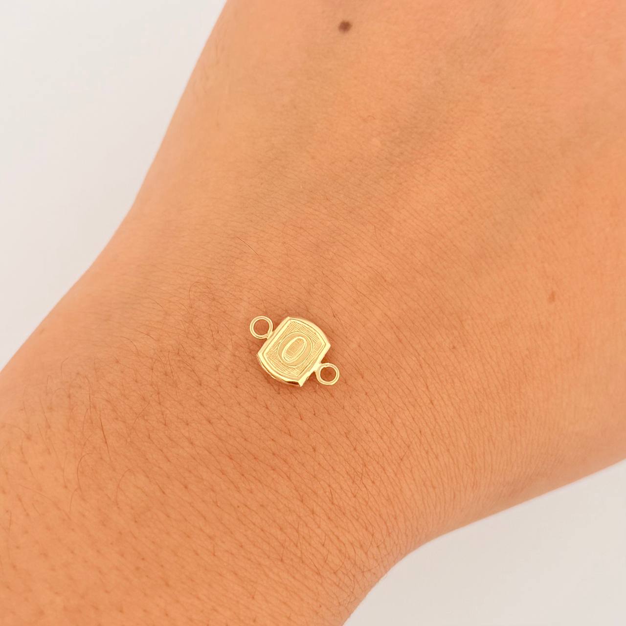 Herraje Letra O 0.3gr / 1/2 in / Oro Amarillo 18K ©