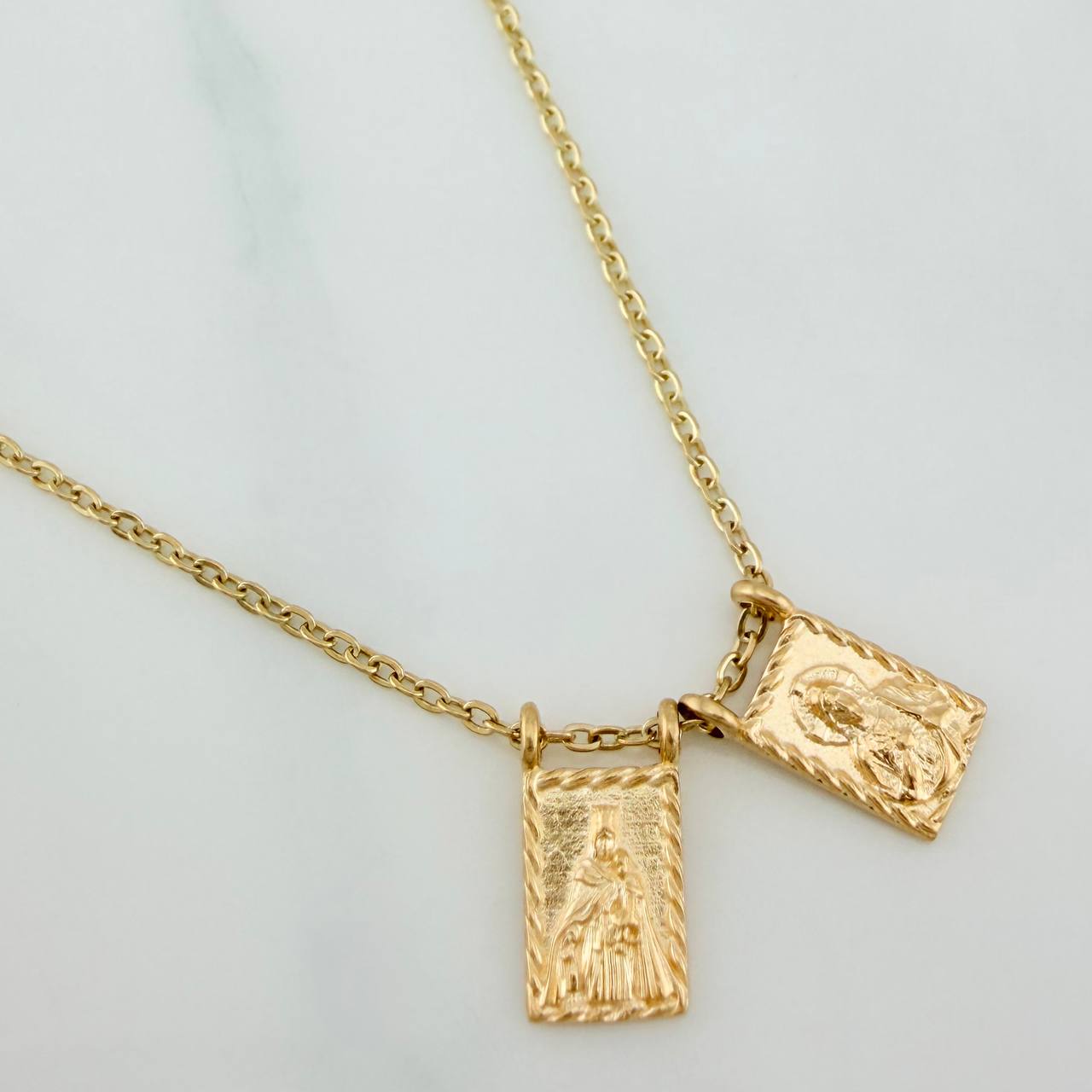 Cadena Escapulario Aro Seguido 3.85gr / 17 1/4 in / 1.2mm Oro Amarillo 18K %