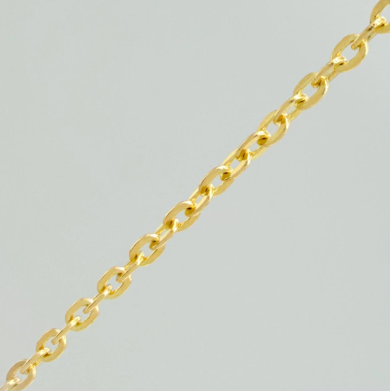 Cadena Ovalo Rayado 3.15gr / 16 1/4 in / 1mm Oro Amarillo 18K %