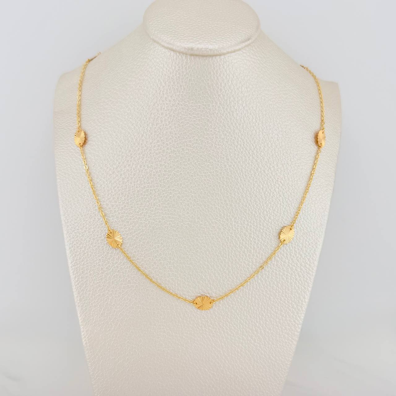 Cadena Ovalo Rayado 3.15gr / 16 1/4 in / 1mm Oro Amarillo 18K %