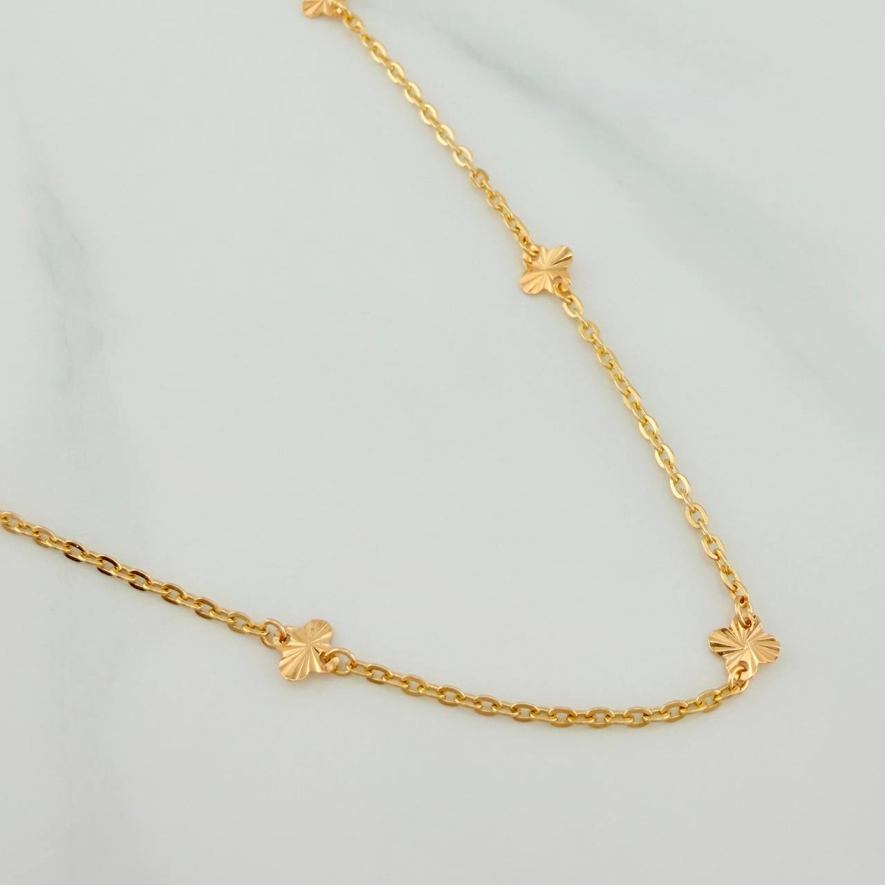 Cadena Trebol Aro Seguido 2.85gr / 16 1/4 in / 1mm Oro Amarillo 18K %