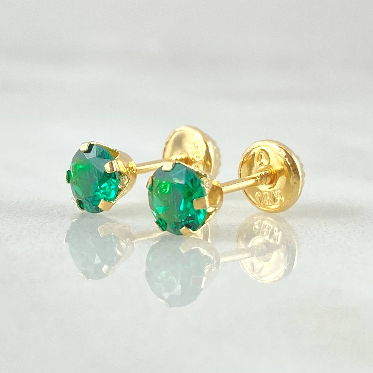Bezel Stud Earrings 0.65gr / 18K Yellow Gold ©
