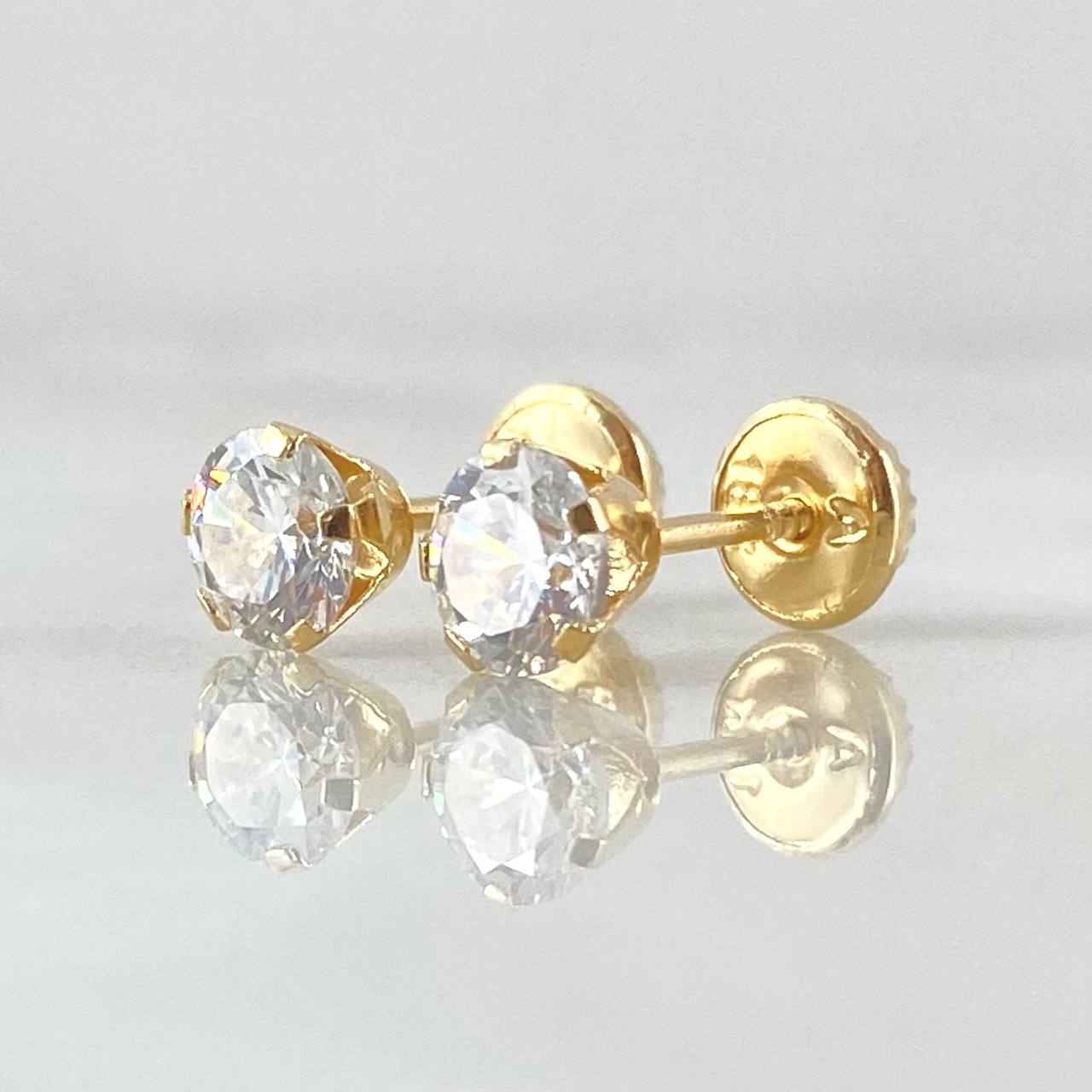 Beveled Stud Earrings 0.85gr / 18K Yellow Gold