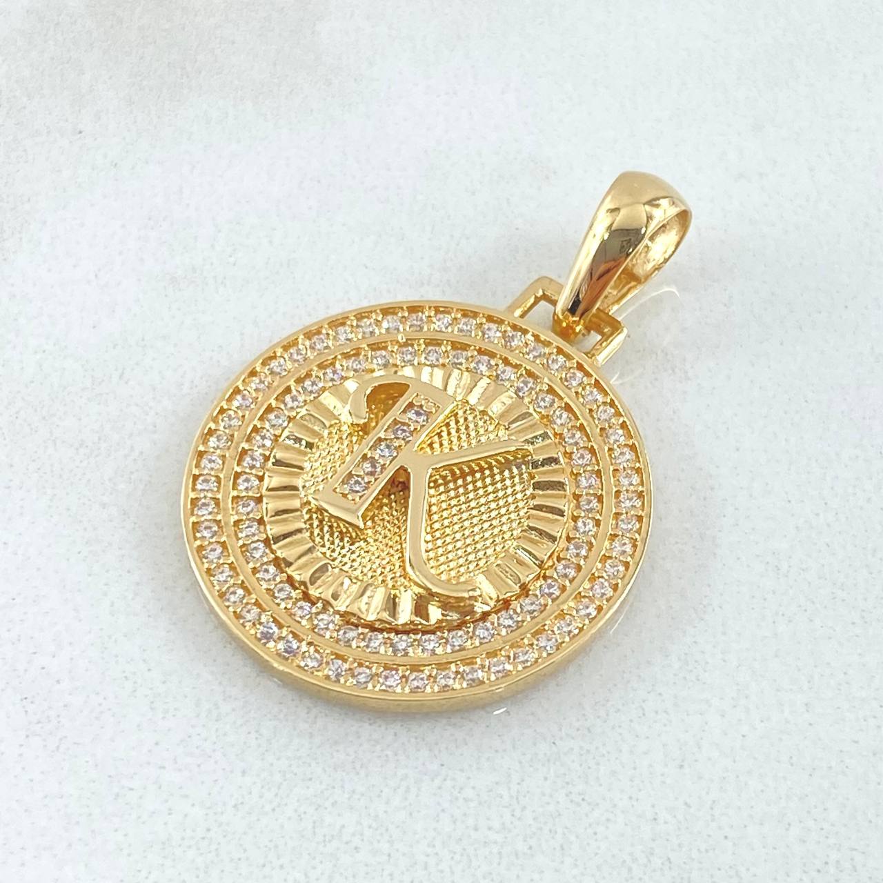 Dije Medalla Letra K 4.6gr / 1 1/4 in / Oro Amarillo 18K