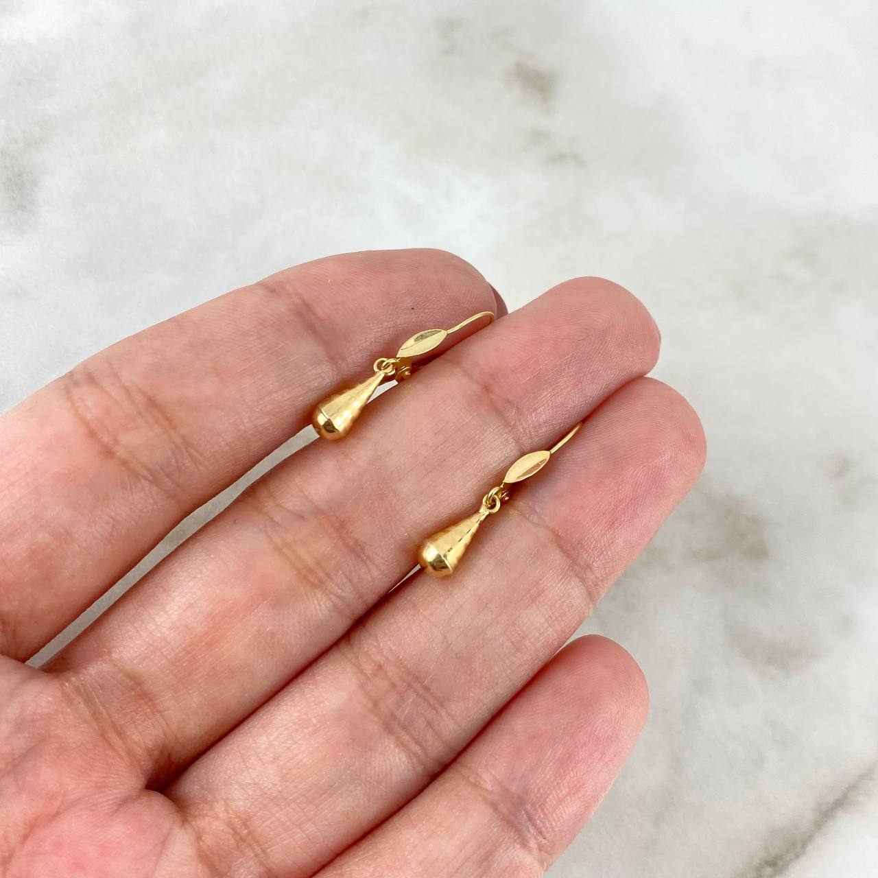 Candongas Lagrima 0.7gr / 1 in / Oro Amarillo 18K