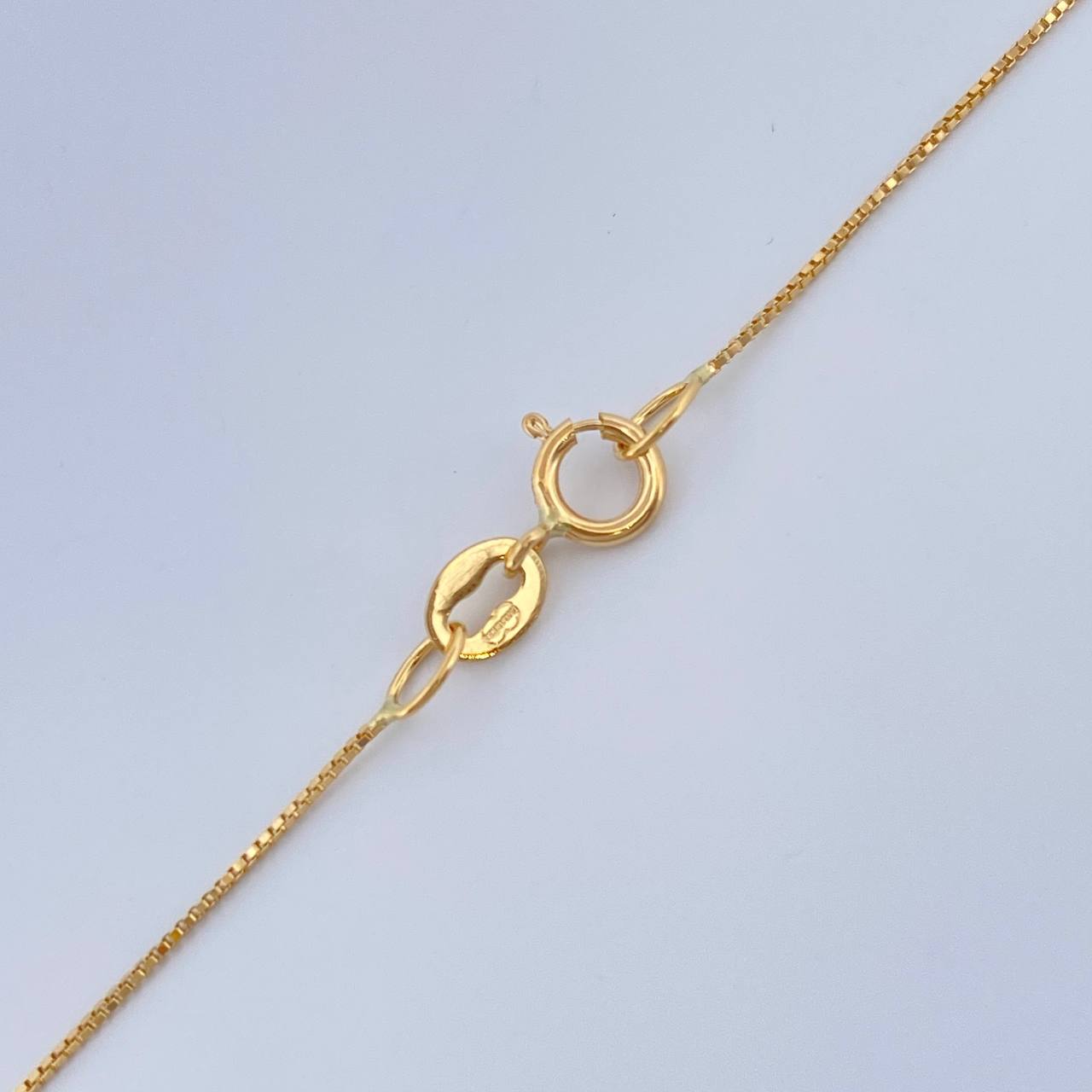 Set Cadena y Dije Veneciana + Virgen Guadalupe 1.9gr / 17 3/4 in / 0.6mm Oro Amarillo 18K %