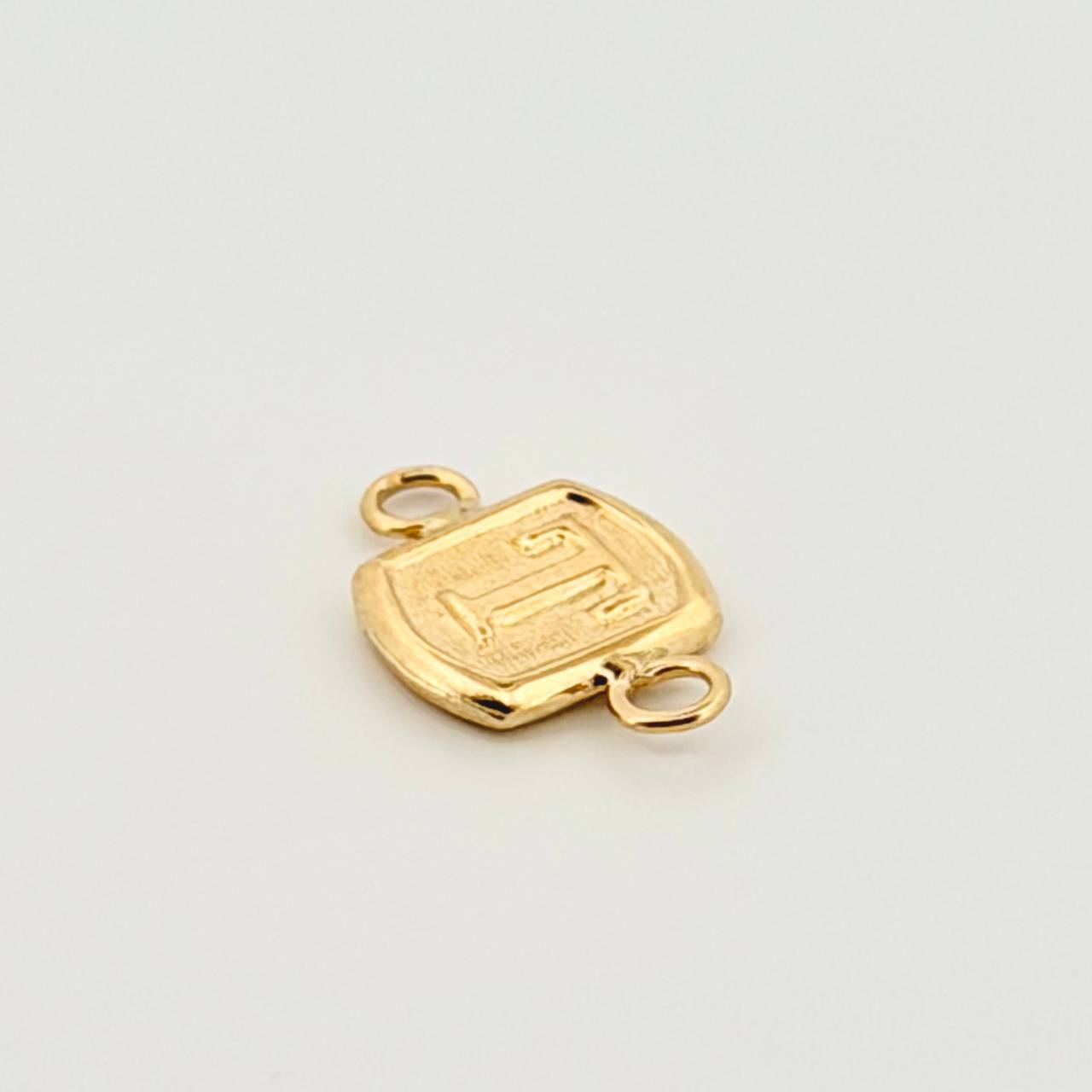Herraje Letra T 0.25gr / 1/2 in / Oro Amarillo 18K