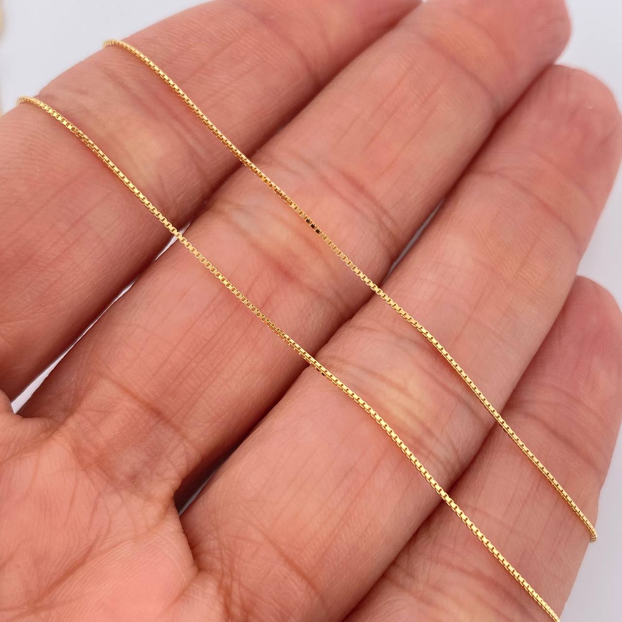 Set Cadena y Dije Veneciana + Virgen Milagrosa 1.75gr / 17 3/4 in / 0.6mm Oro Amarillo 18K %