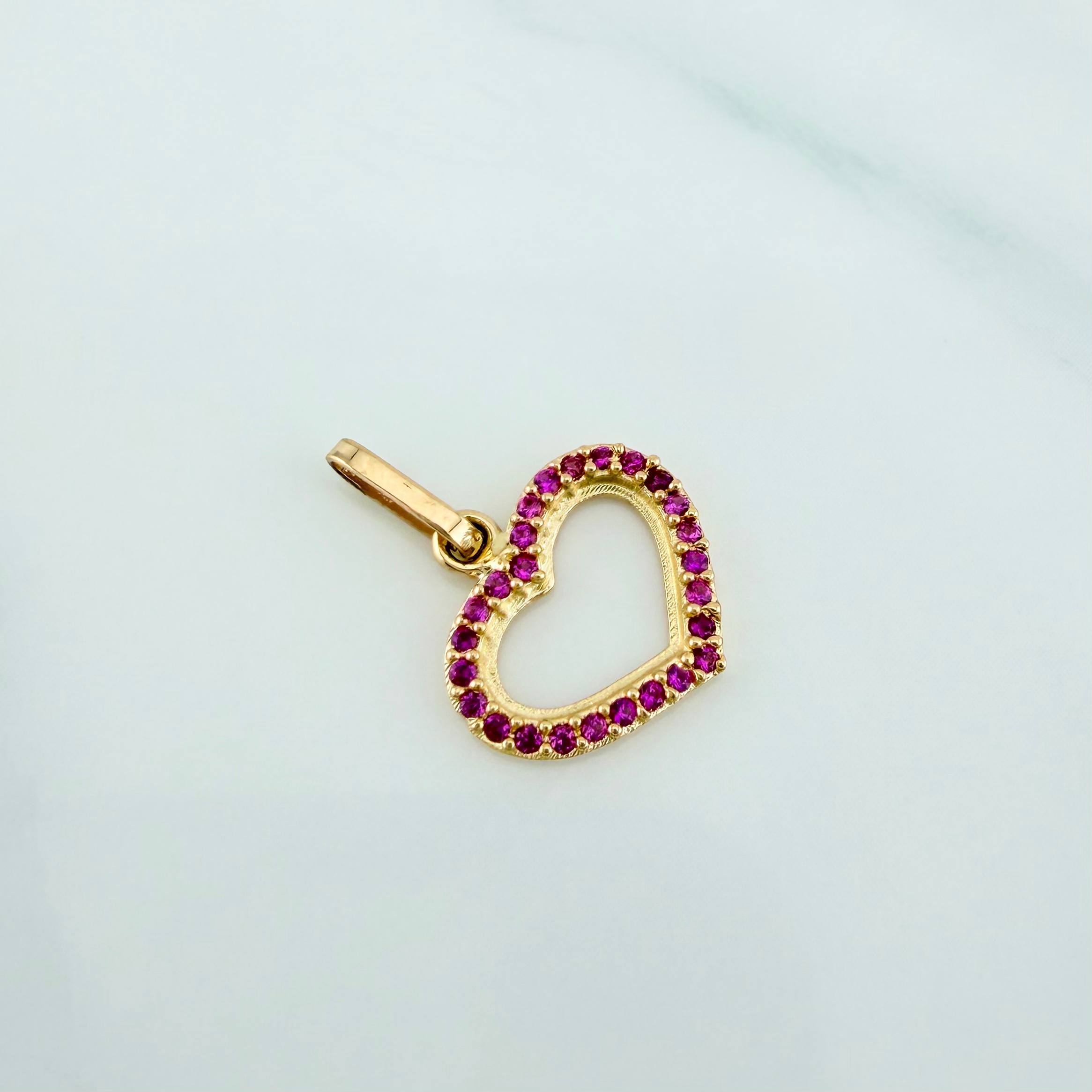 Dije Silueta Corazón 0.85 g / 3/4 in Oro Amarillo 18K