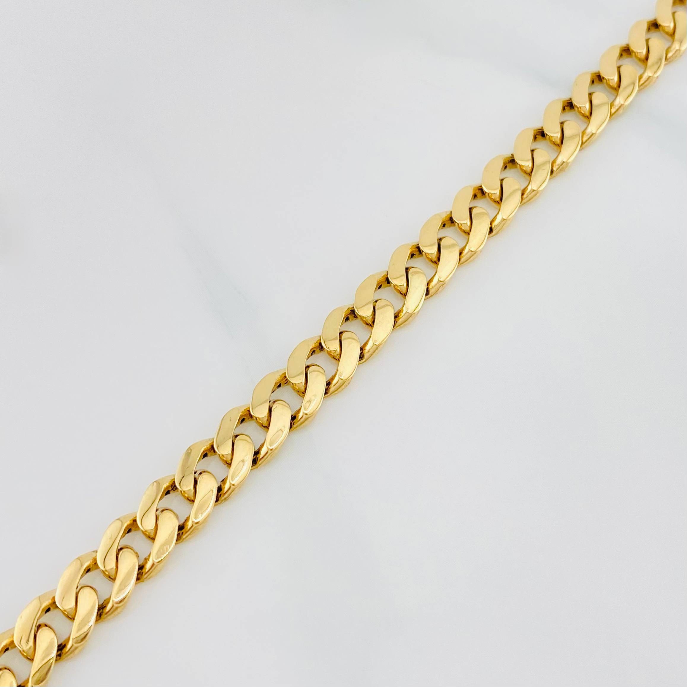 Pulso Cubano 9.3 g / 8 1/4 in / 5.96 mm Oro Amarillo 18K