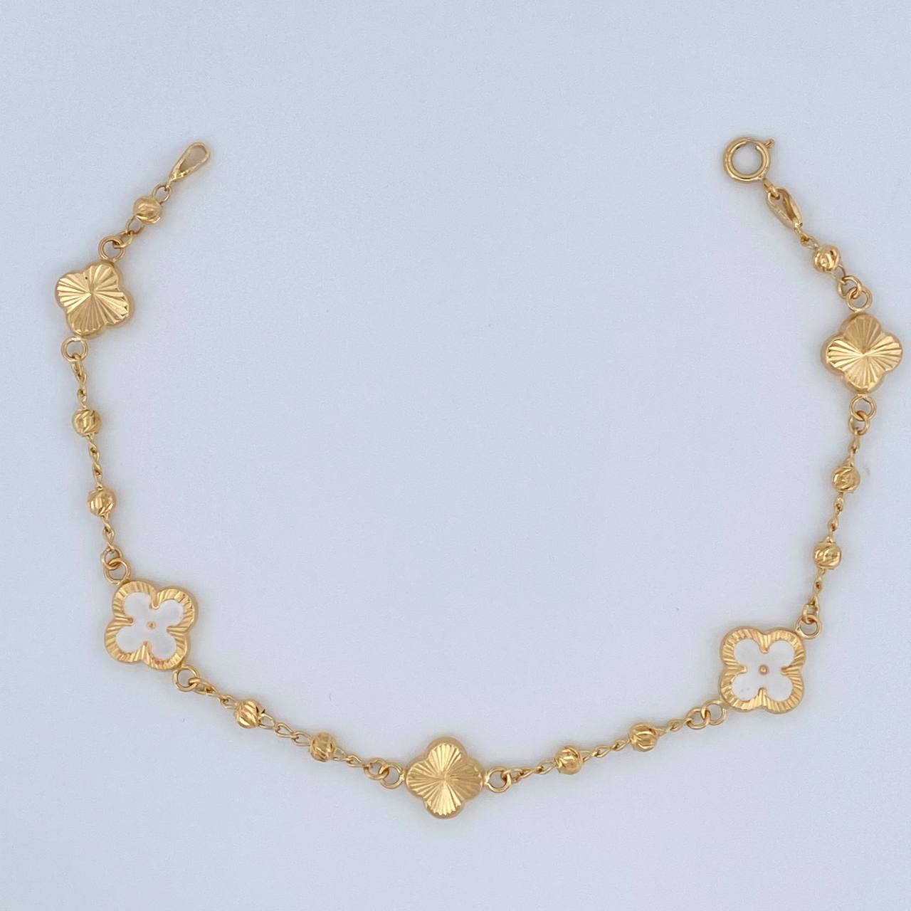 Pulso Trebol 3.75gr / 7 1/2 in / 2.7mm Oro Amarillo 18K %