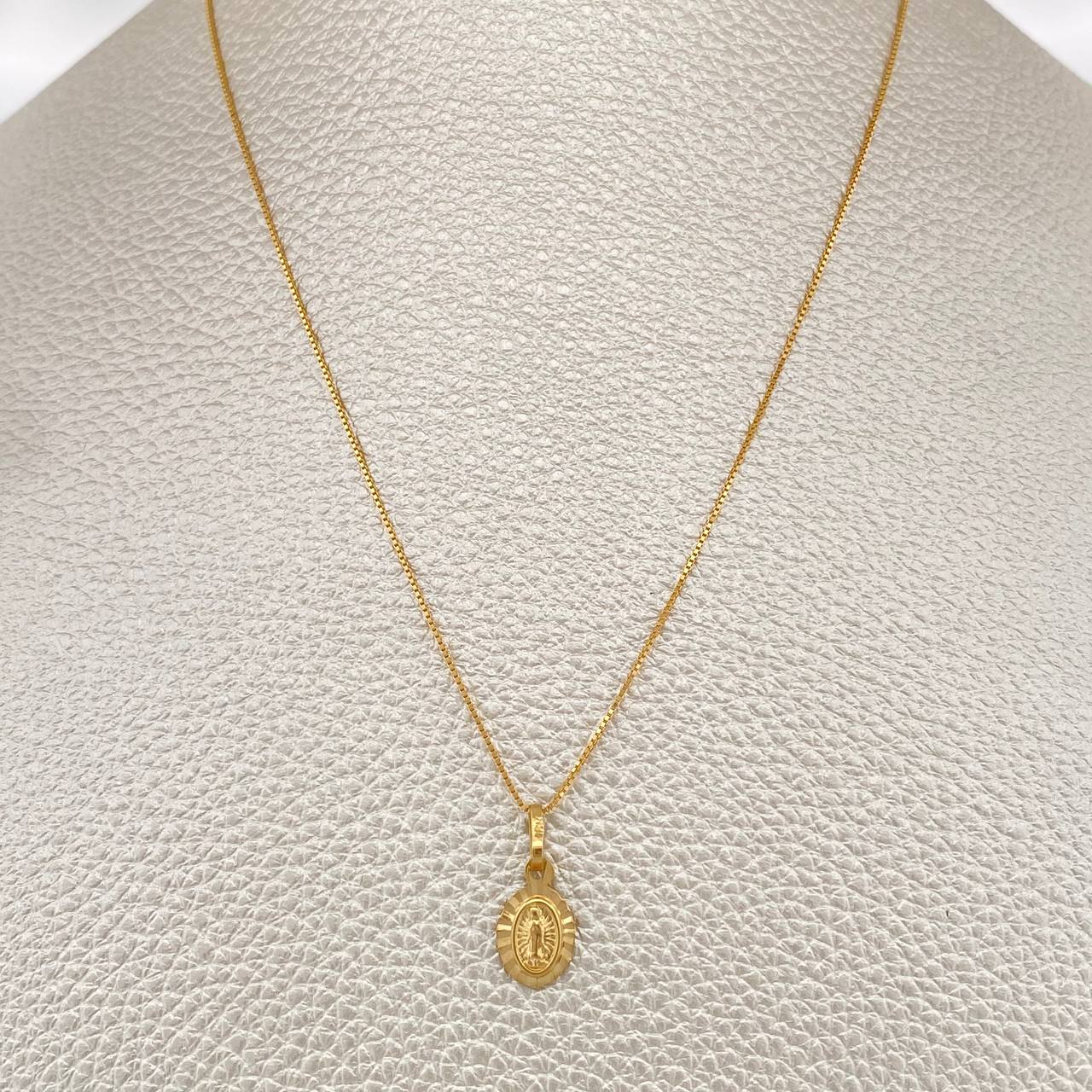 Set Cadena y Dije Veneciana + Virgen Guadalupe 1.9gr / 17 3/4 in / 0.6mm Oro Amarillo 18K %