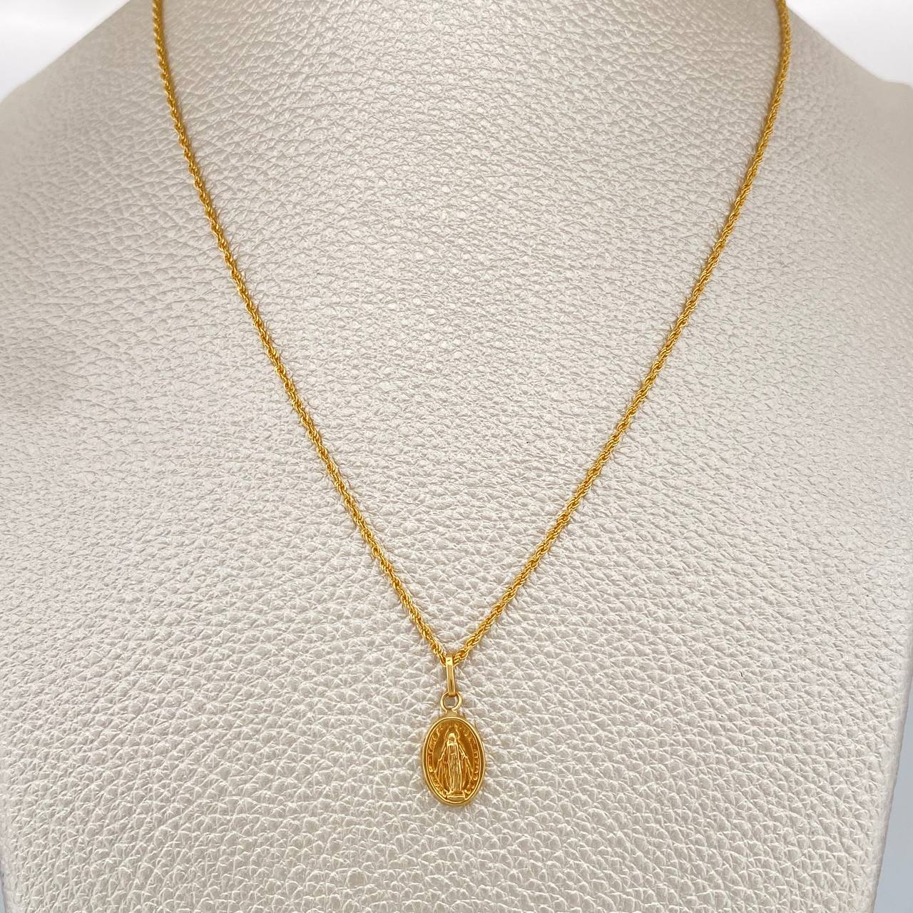 Set Cadena y Dije Lazo + Virgen Milagrosa 1.3gr / 17 3/4 in / 0.85mm Oro Amarillo 18K %