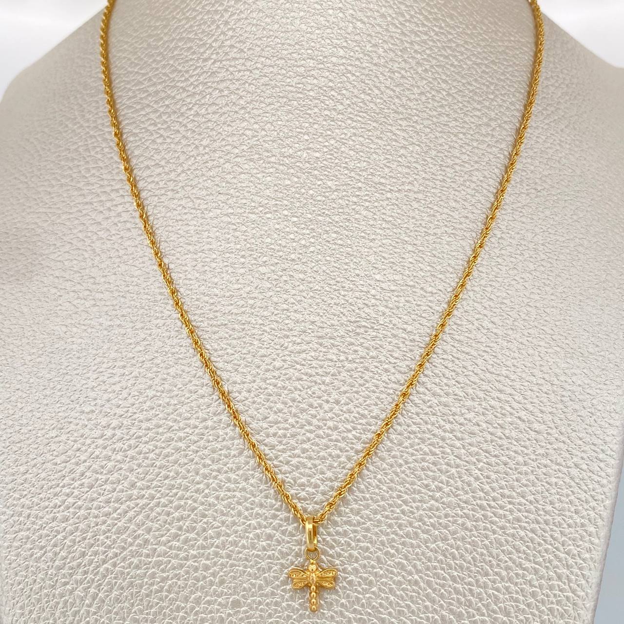 Set Cadena y Dije Lazo + Libelula 1.45gr / 15 3/4 in / 0.9mm Oro Amarillo 18K %