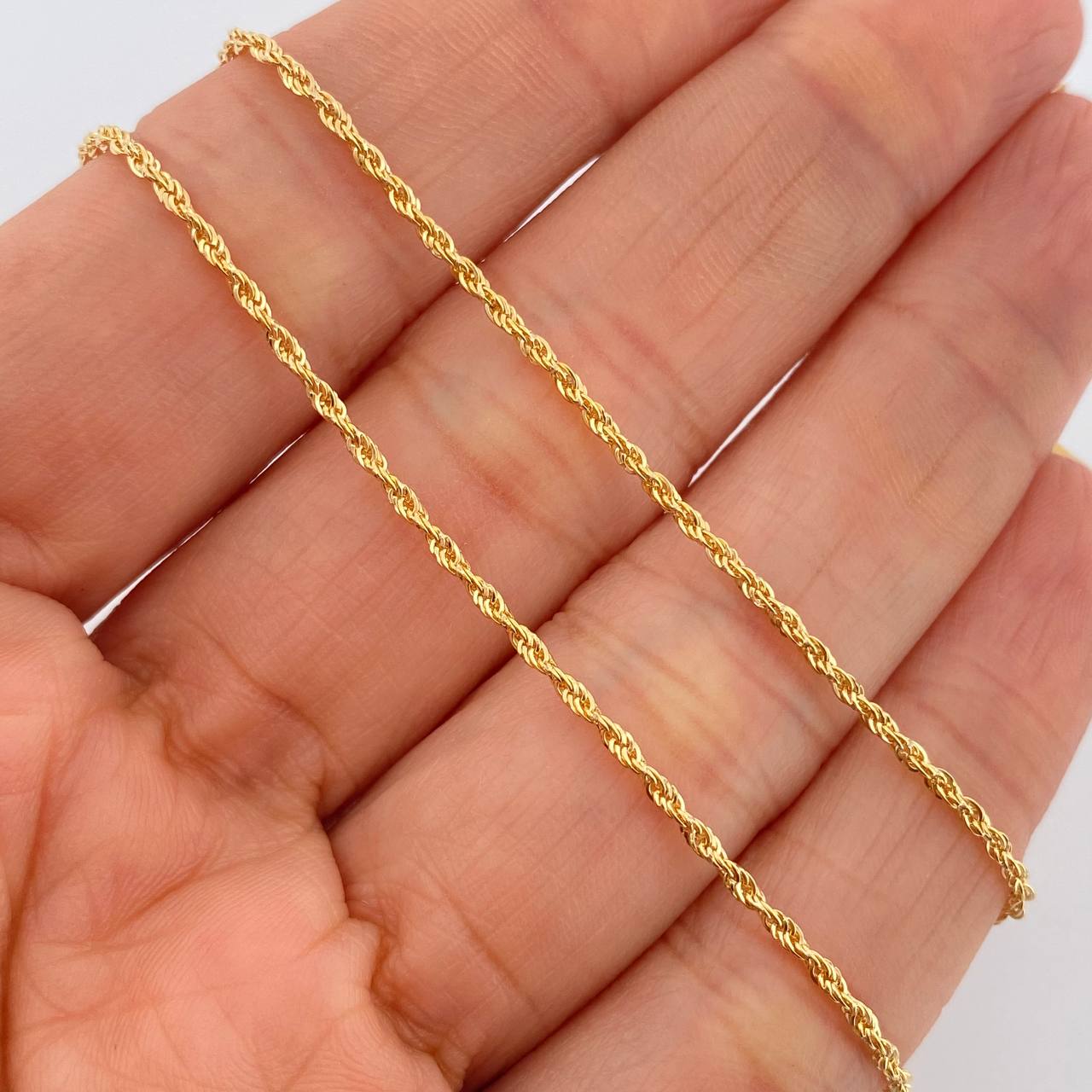 Set Cadena y Dije Lazo + Virgen Milagrosa 1.3gr / 17 3/4 in / 0.85mm Oro Amarillo 18K %