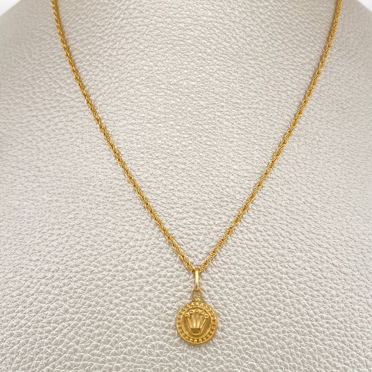 Lazo Chain and Pendant Set + Crown 2.2gr / 17 3/4 in / 0.9mm 18K Yellow Gold %