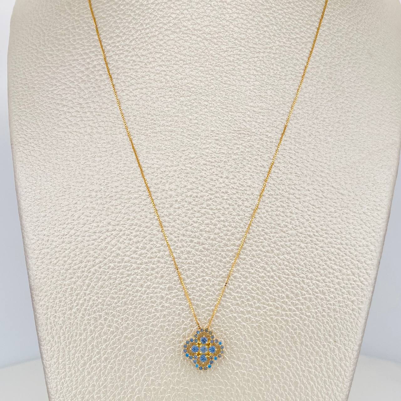 Set Cadena Veneciana + Dije Trebol / 2.25 g / 17 3/4 in Oro Amarillo 18K