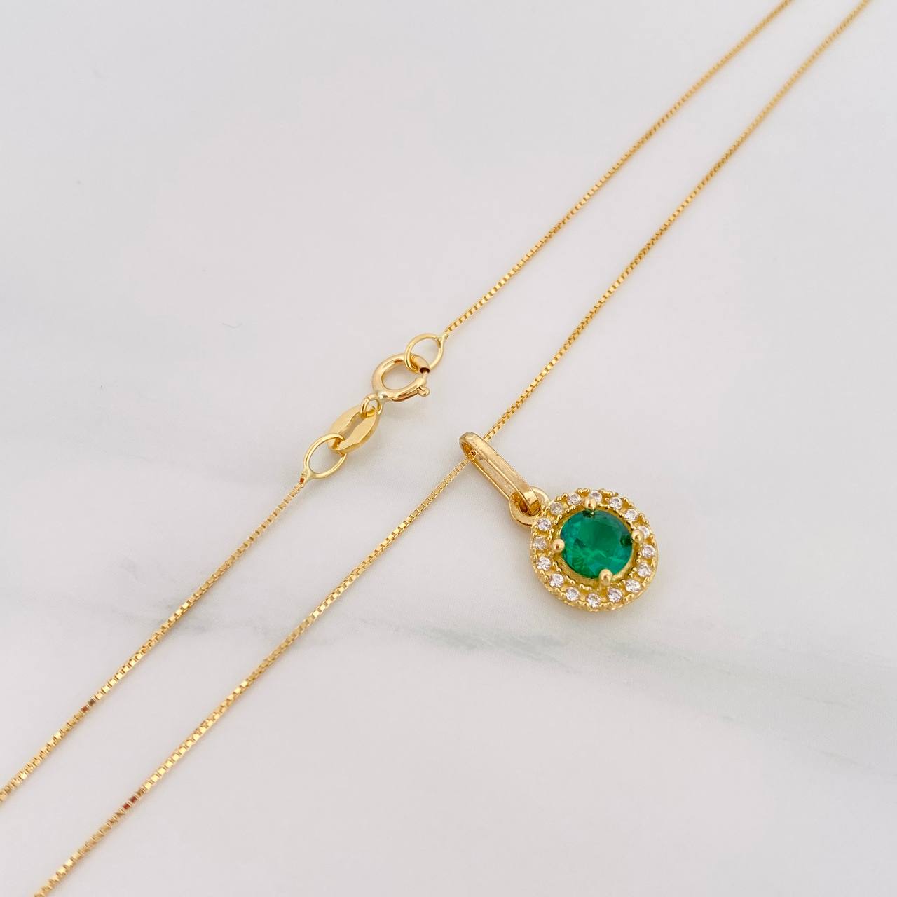 Set Cadena Veneciana + Dije Halo Circulo / 2.15 g / 17 3/4 in Oro Amarillo 18K