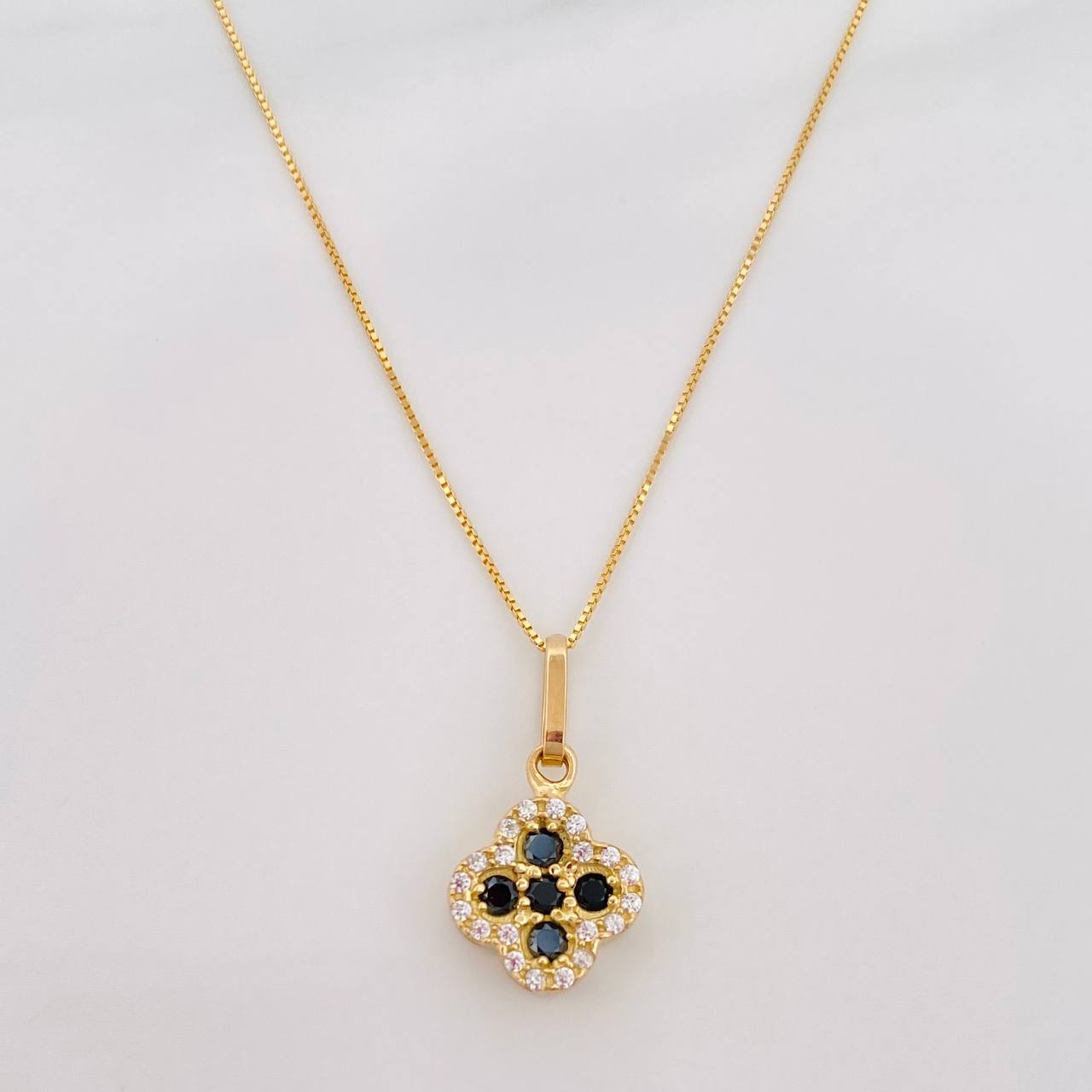 Set Cadena Veneciana + Dije Trebol / 2.15 g / 17 3/4 in Oro Amarillo 18K