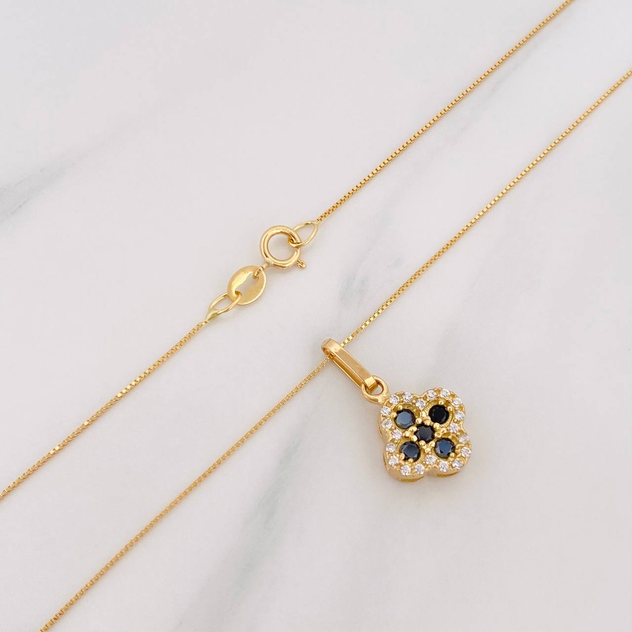 Set Cadena Veneciana + Dije Trebol / 2.15 g / 17 3/4 in Oro Amarillo 18K