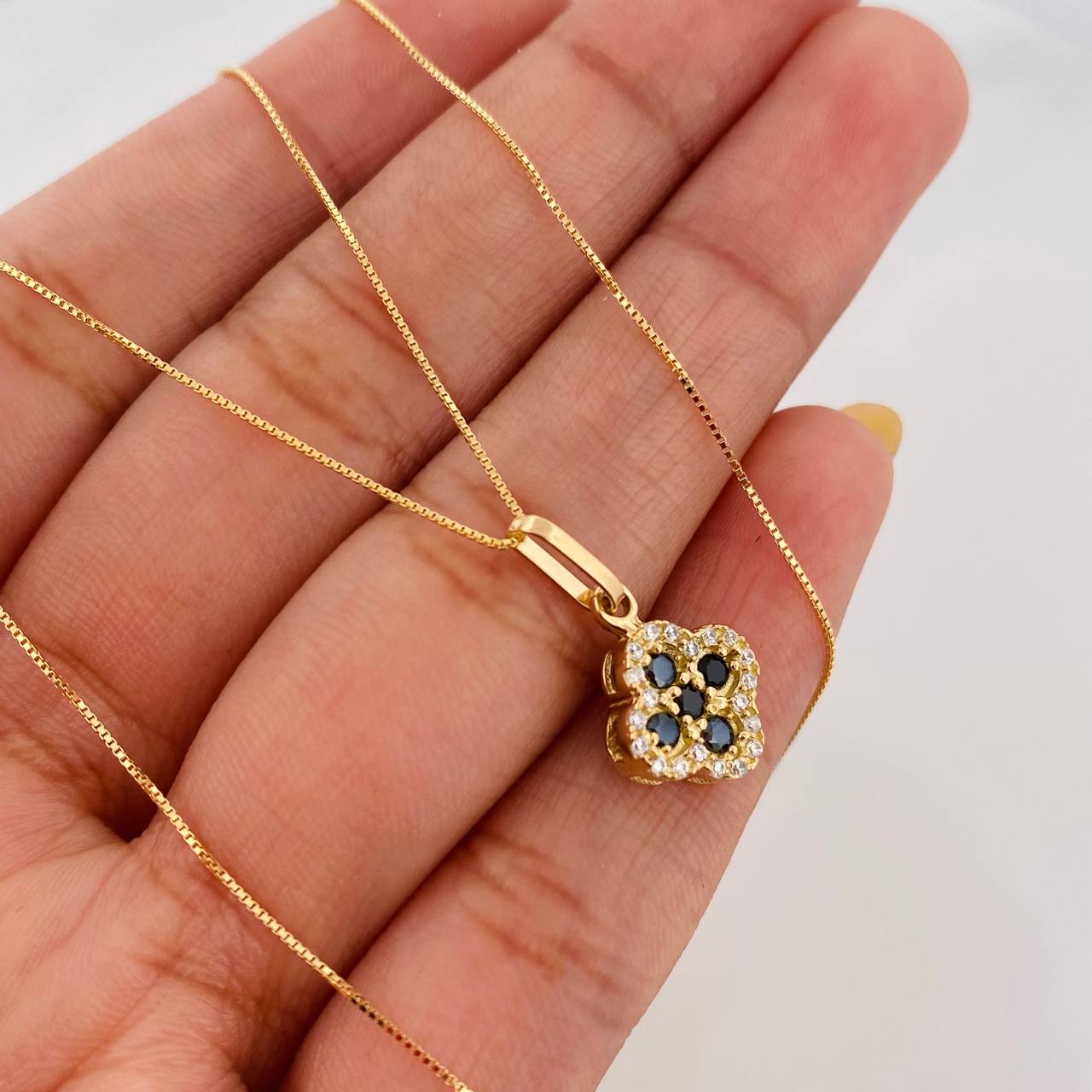 Set Cadena Veneciana + Dije Trebol / 2.15 g / 17 3/4 in Oro Amarillo 18K