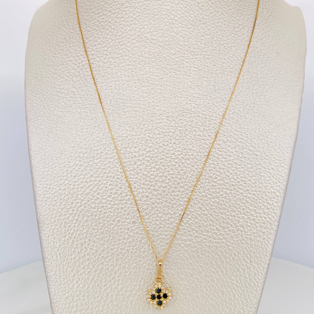 Set Cadena Veneciana + Dije Trebol / 2.15 g / 17 3/4 in Oro Amarillo 18K