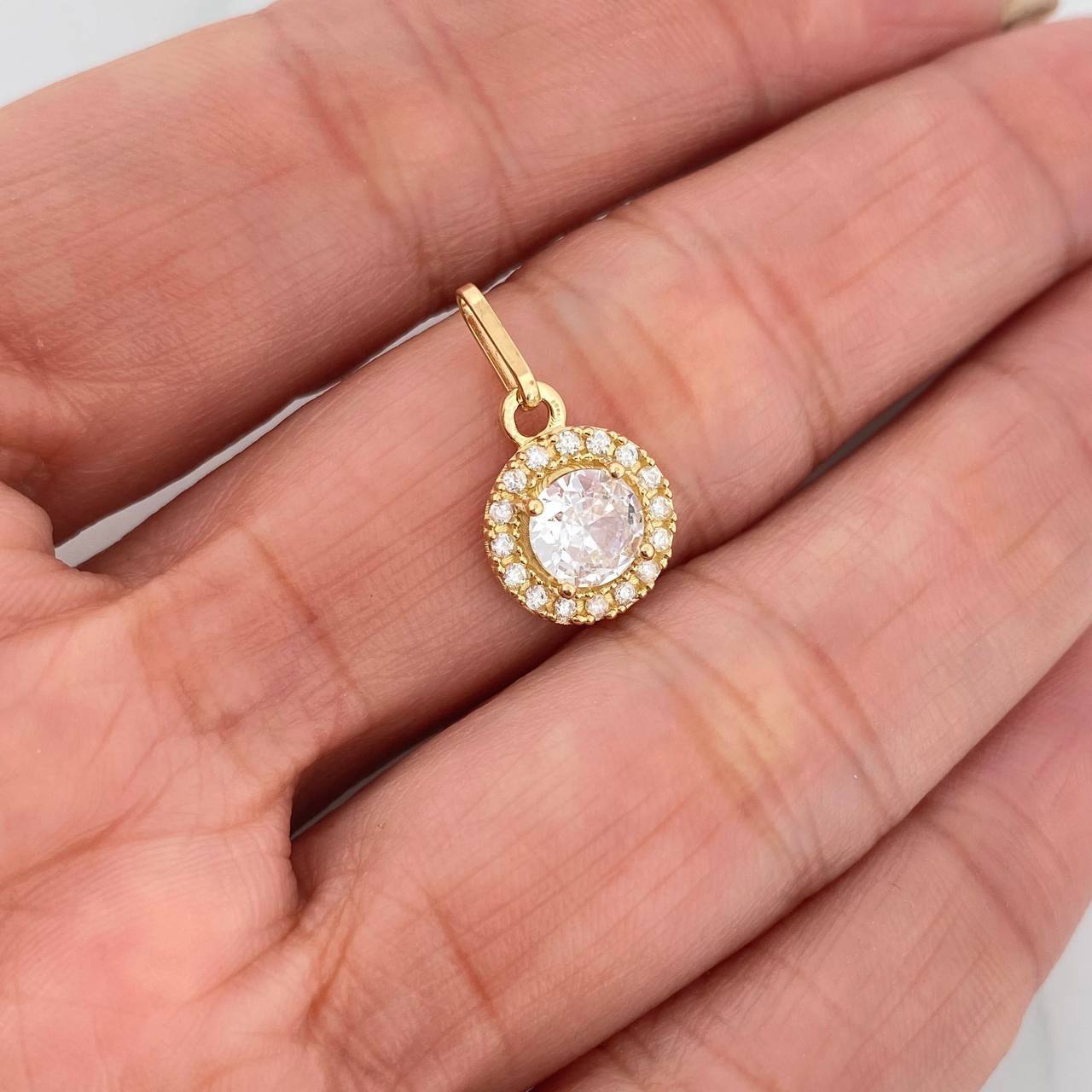 Dije Halo Circulo 1.7 g / 3/4 in Oro Amarillo 18K