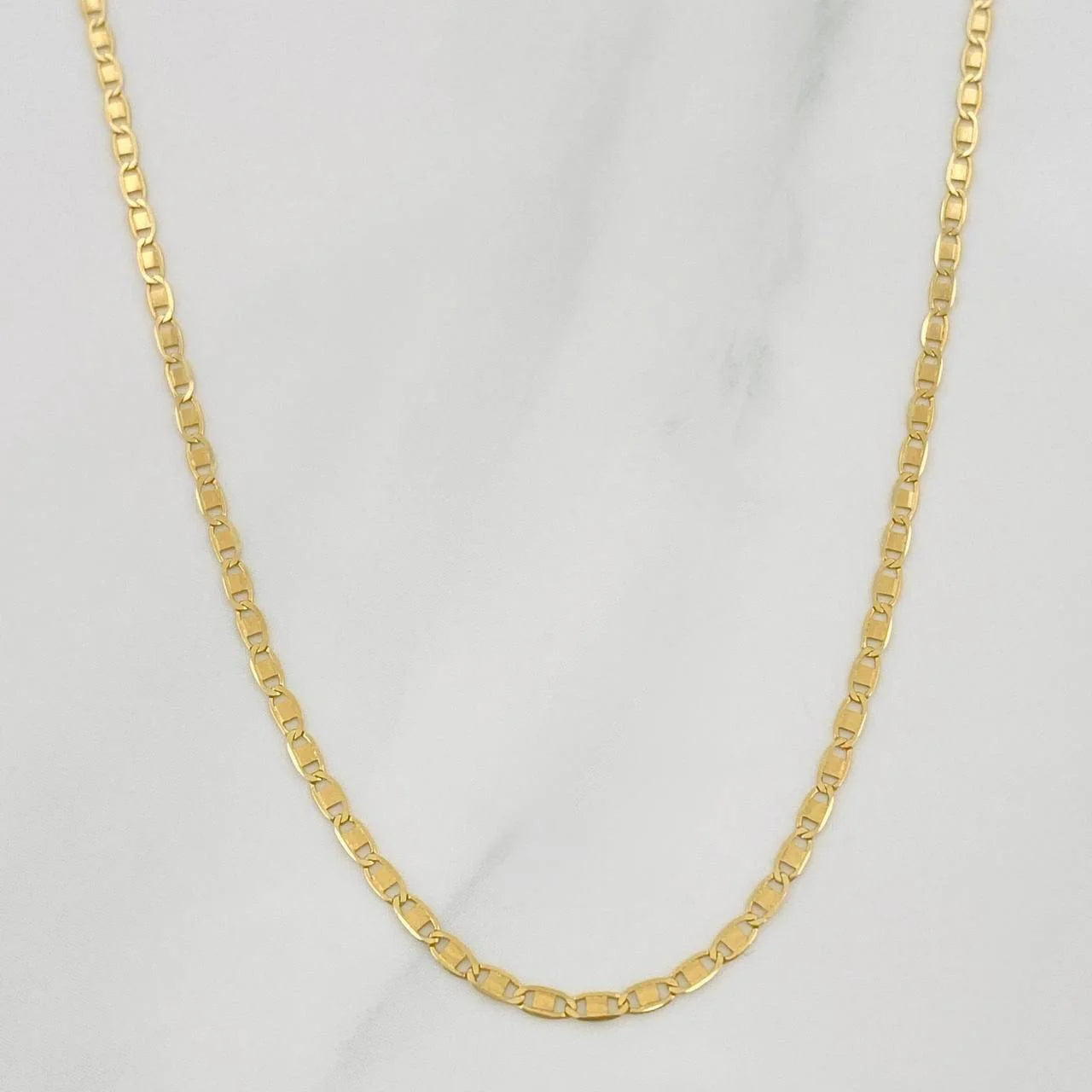Cadena Escalera Plana 2.25g / 18 in / 2.4mm Oro Amarillo 18K