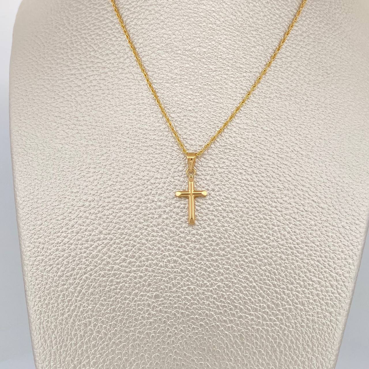 Set Cadena y Dije Lazo+Cruz 1.25gr / 15 3/4 in / 1.1mm Oro Amarillo 18K $
