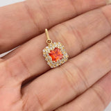 Square Halo Pendant 2.05 g / 3/4 in 18K Yellow Gold