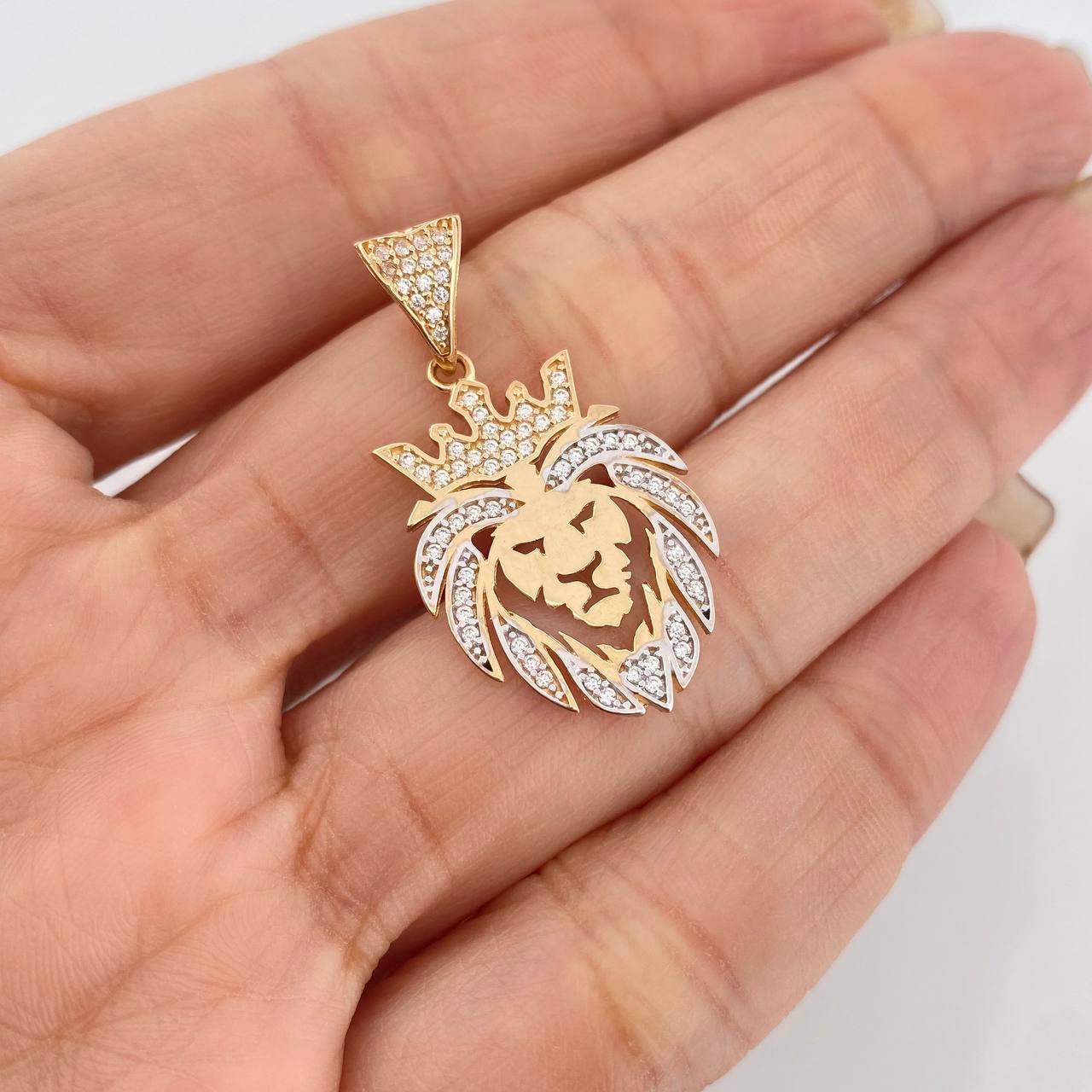 Pendant Lion 3.25 g / 1 1/4 in Two Yellow White Gold 18K