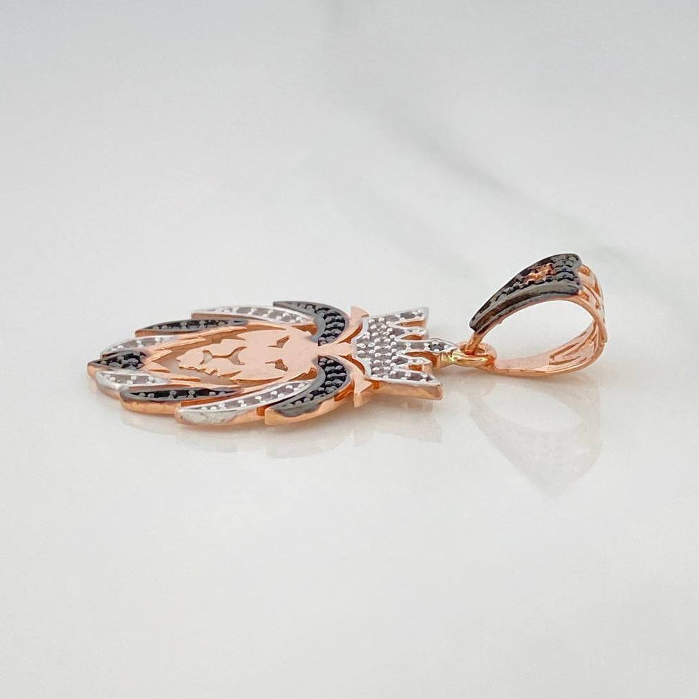 Pendant Lion 3.1 g / 1 1/4 in Three Golds 18K
