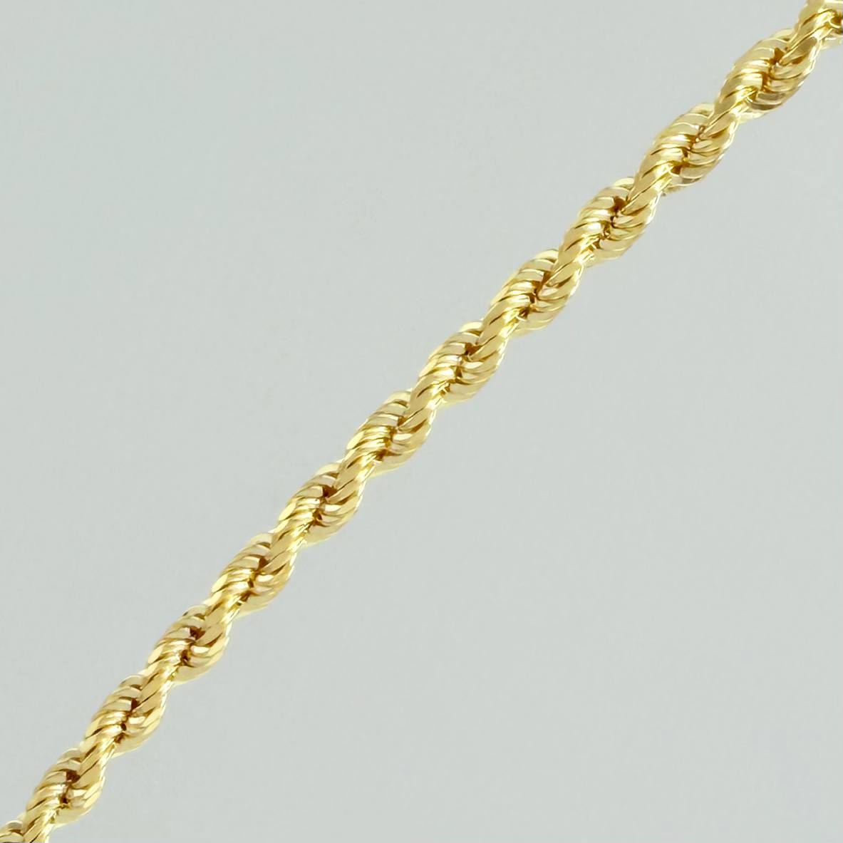 Cadena Lazo 5.7gr / 19 3/4 in / 2.4mm Oro Amarillo +3 18K %