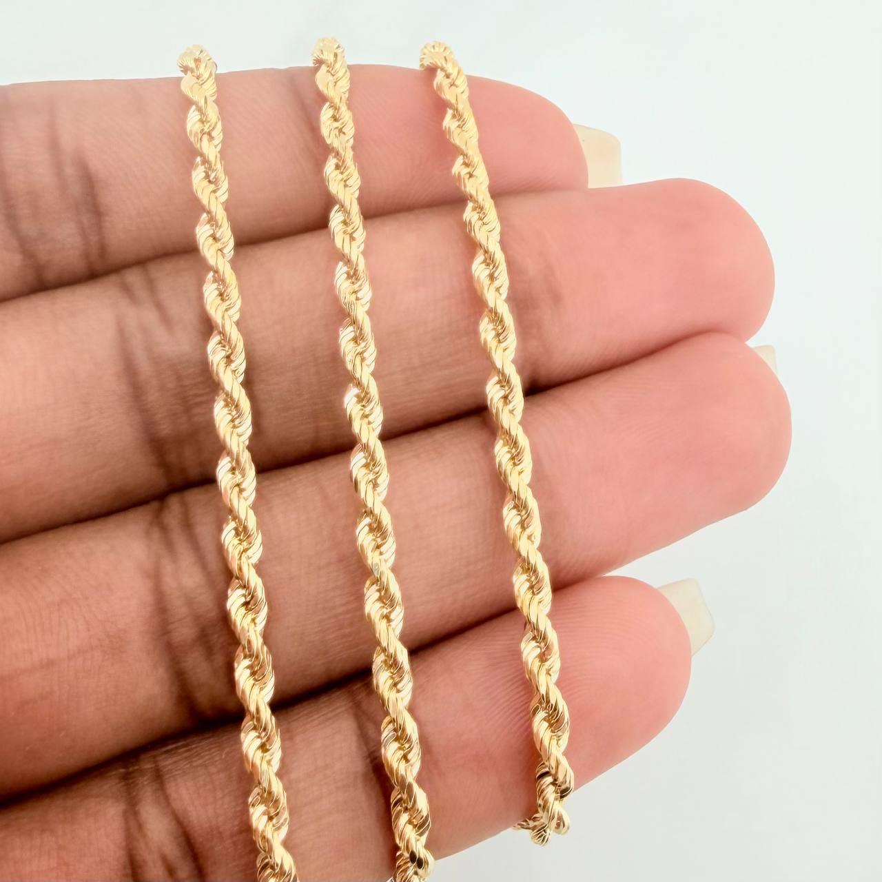 Rope Chain 6.8gr / 23 3/4 in / 2.4mm 18K Yellow Gold +3 %