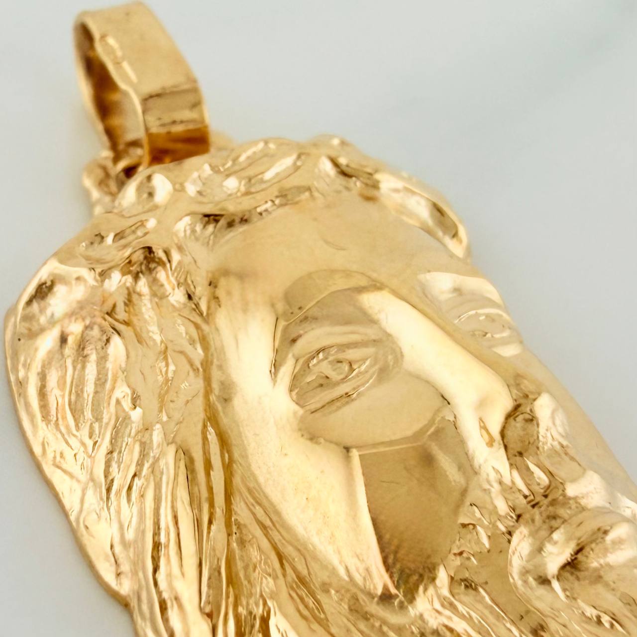 Dije Rostro Cristo 5.85gr / 1 3/4 in / Oro Amarillo  18K $