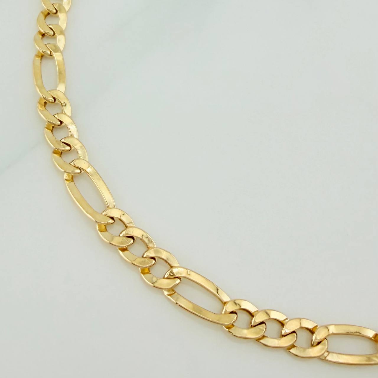 Figaro Bracelet 2.45gr / 8 in / 4mm Yellow Gold +1 18K $