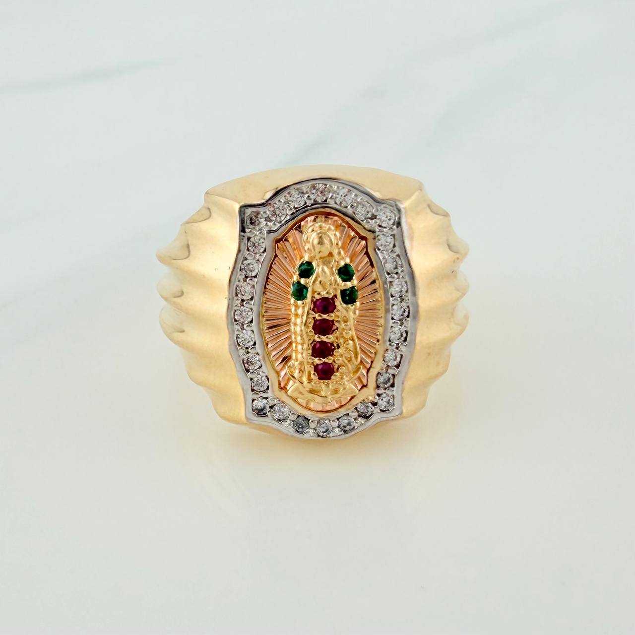 Anillo Virgen de Guadalupe 5.75gr / T5 3/4 / Tres Oros 18K %