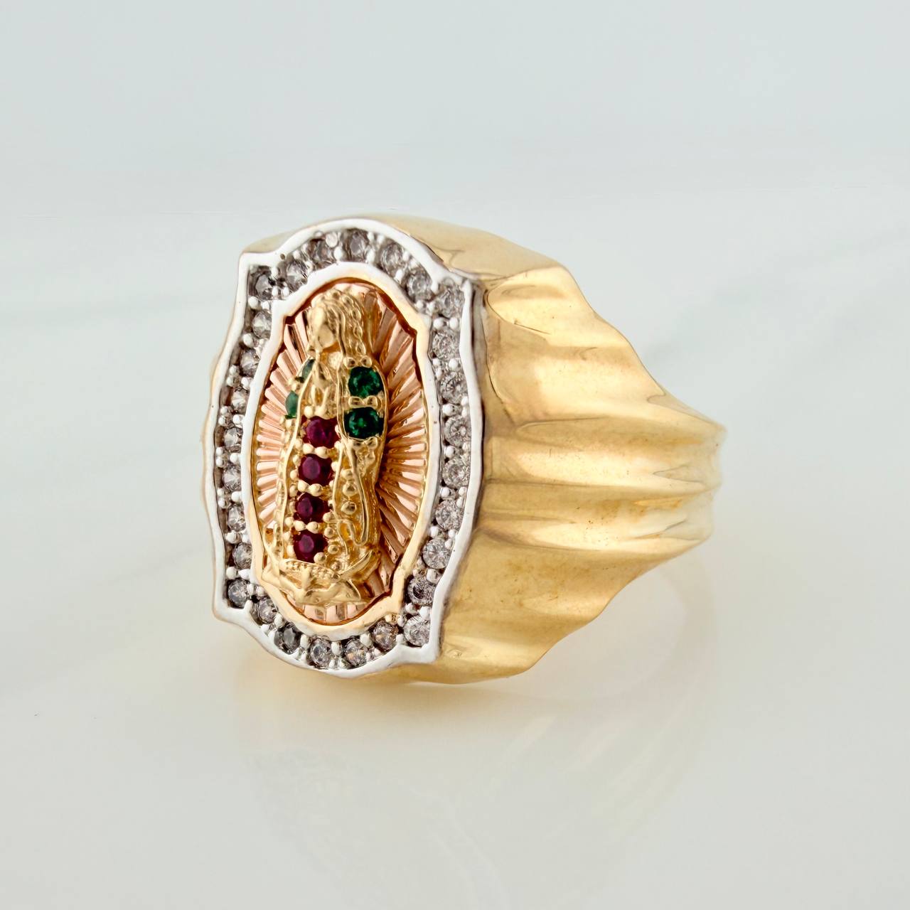 Anillo Virgen de Guadalupe 5.75gr / T5 3/4 / Tres Oros 18K %