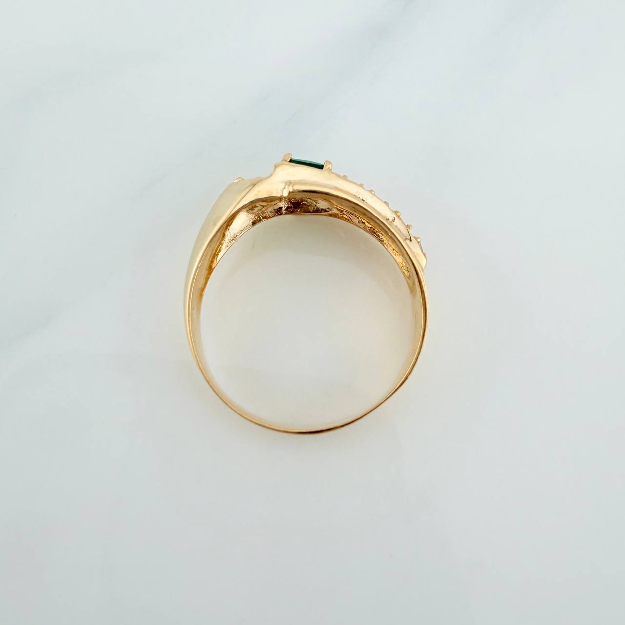 Rectangular Halo Ring 4.3gr / T9 1/2 / Yellow Gold 18K %