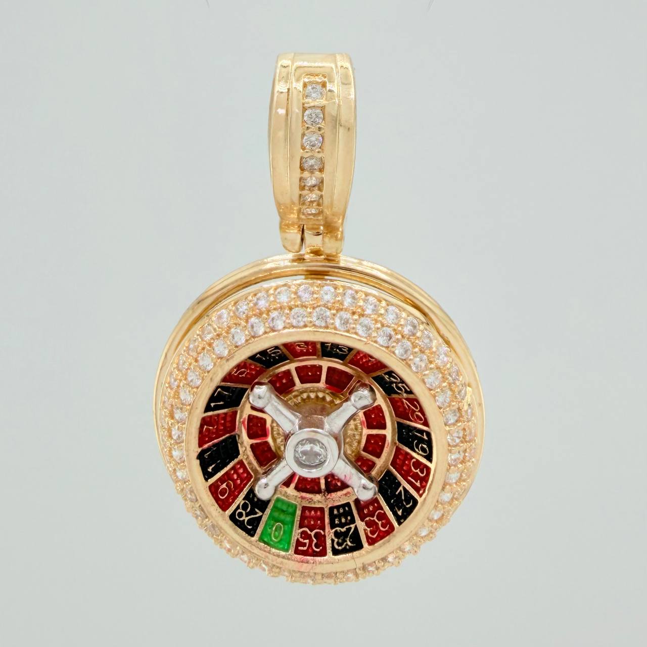 Dije Ruleta 6.6gr / 1 1/4 in / Dos Oros Amarillo Blanco 18K %
