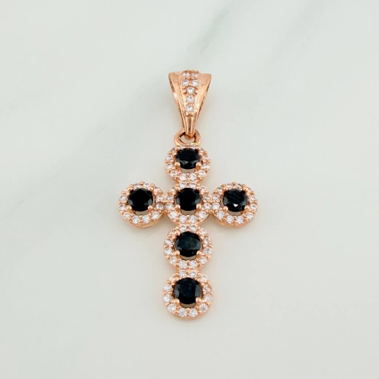 Dije Cruz Tupida 2.45gr / 1 1/4 in / Oro Rosa 18K %