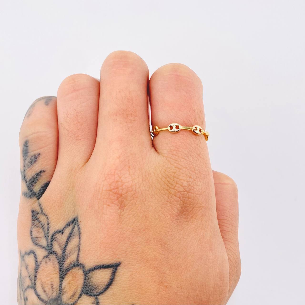Anillo Gc 0.55gr / T4 3/4-T4 1/2 / 3.4mm Tres Oros 18K *
