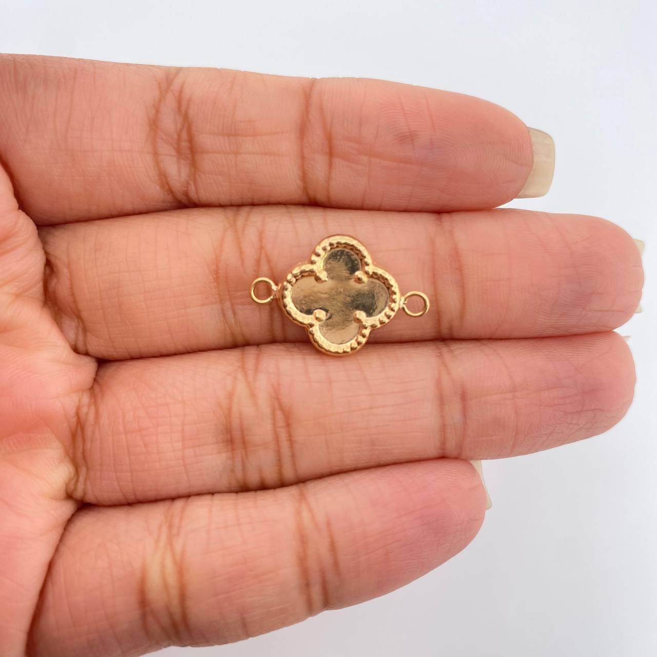 Herraje Trebol 0.7gr / 1/2 in / Oro Amarillo 18K %