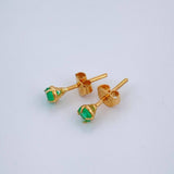 Topos Cuatro Garras Esmeralda 0.9gr / 3.7mm Oro Amarillo 18K $