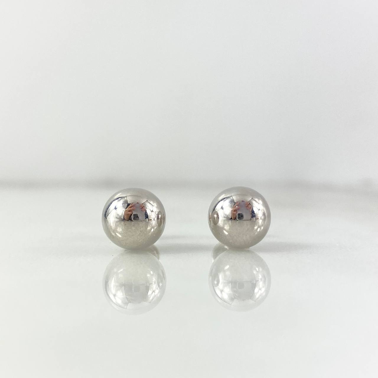 Stud Earrings Bead Polished 8mm / 0.9gr White Gold