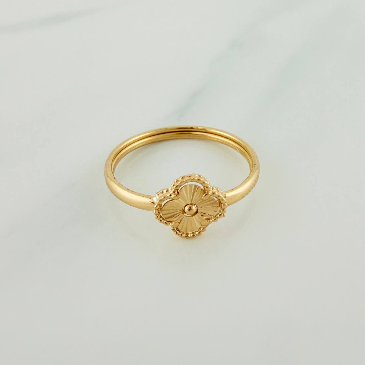 Anillo Trebol 1gr / T5 3/4 / Oro Amarillo 18K &