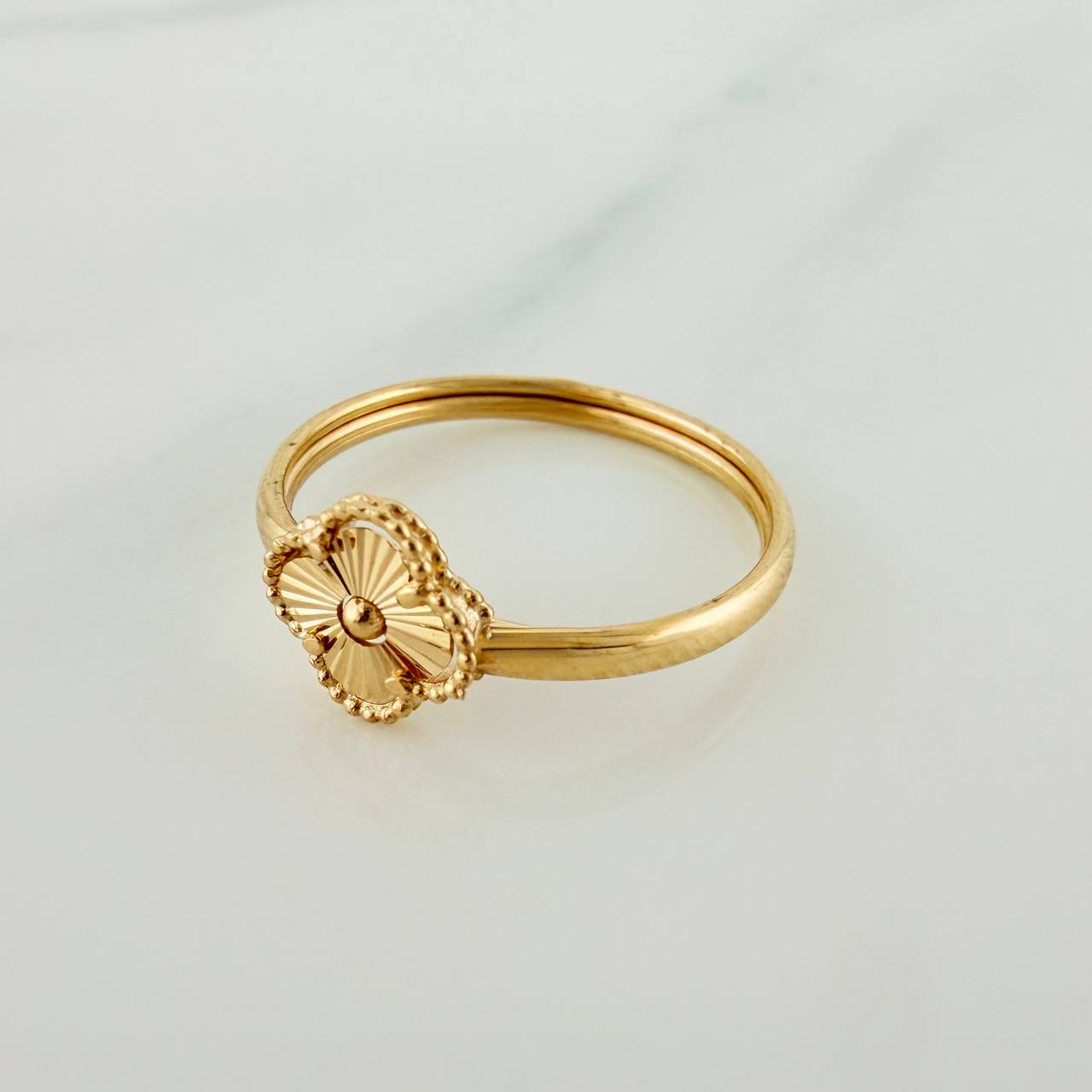 Anillo Trebol 1gr / T5 3/4 / Oro Amarillo 18K &