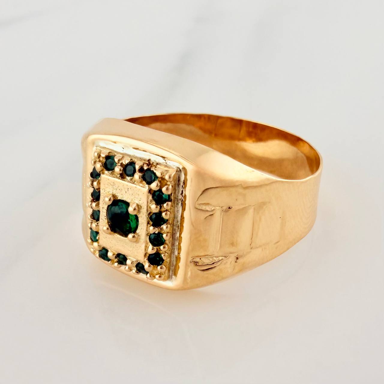 Rectangular Signet Ring 4.55gr / T10 3/4 / 18K Yellow Gold $