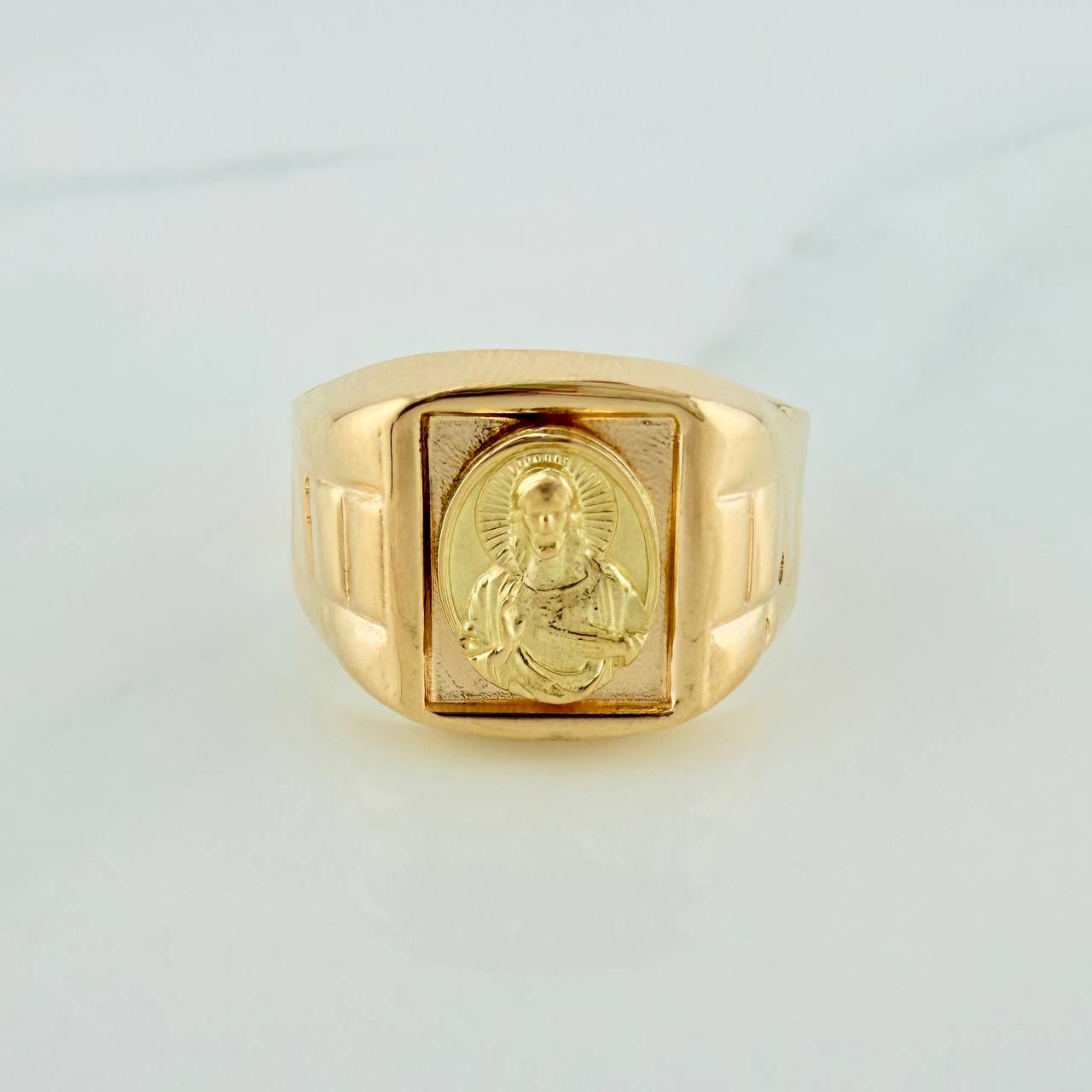 Sacred Heart of Jesus Ring 3.45gr / T8 1/2 / 18K Yellow Gold $