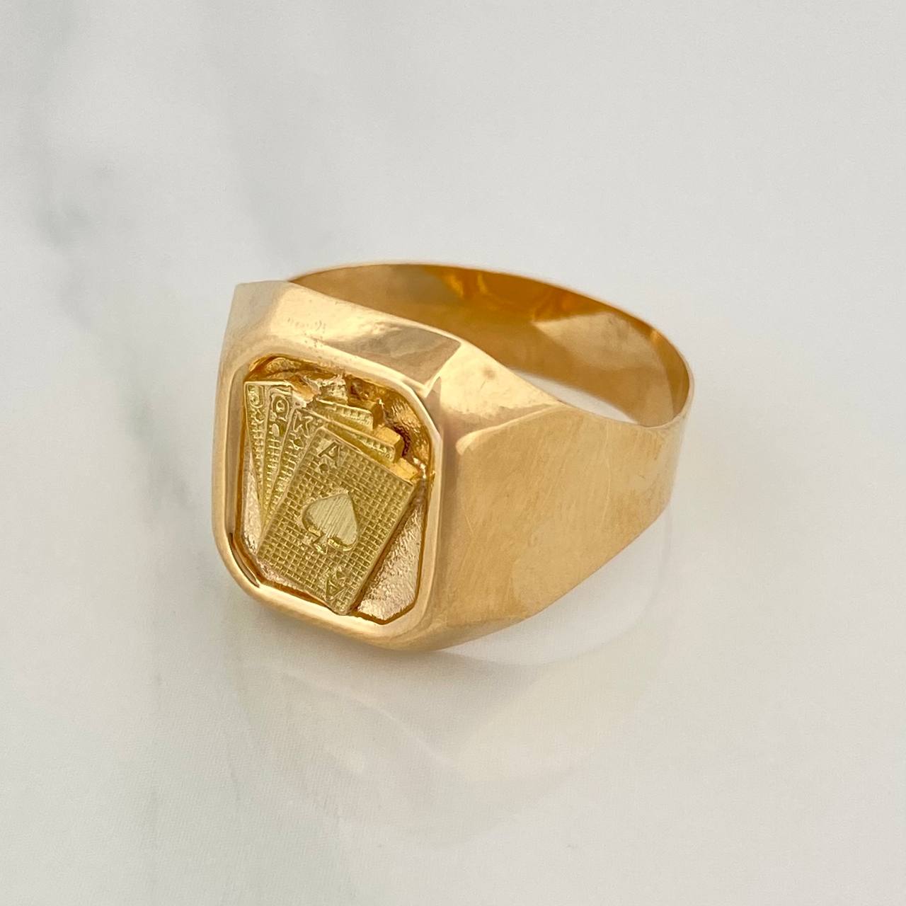 Poker Ring 4.05gr / T9 3/4 / 18K Yellow Gold $